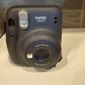 Brand New Fujifilm Instax Mini 11 Instant Camera